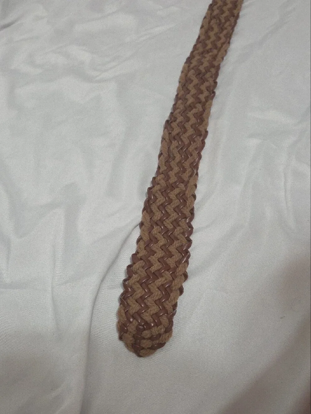 Braided Brown Woven Belt, Adjustable From Size 28-36, Excellent Like New Cond